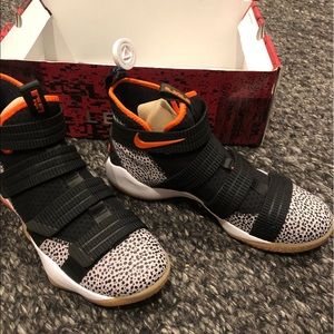 Rare - LeBron Soldier XI Safari